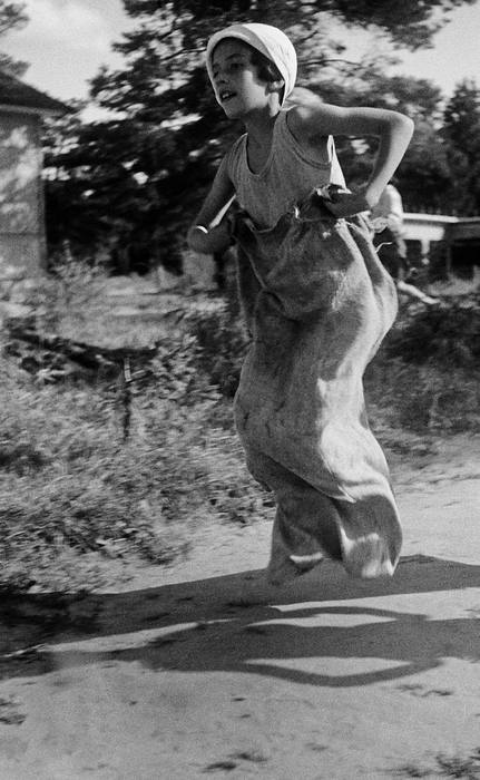 Иллюстрация к книге — Счастливая девочка растет [i_003.jpg]