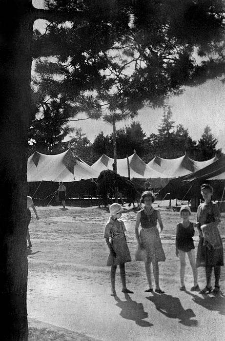 Иллюстрация к книге — Счастливая девочка растет [i_015.jpg]