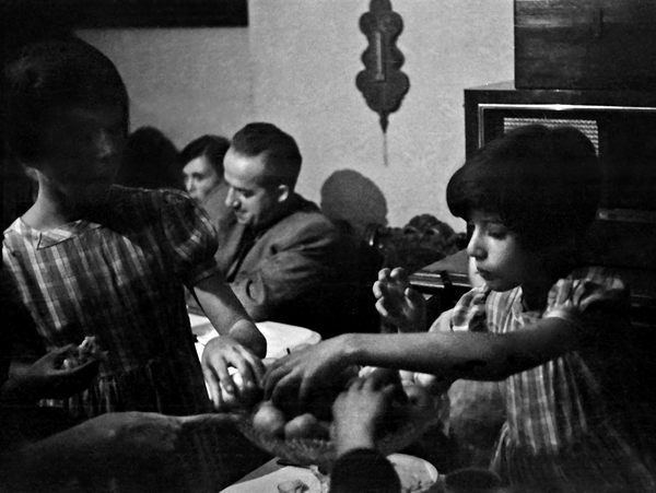 Иллюстрация к книге — Счастливая девочка растет [i_022.jpg]