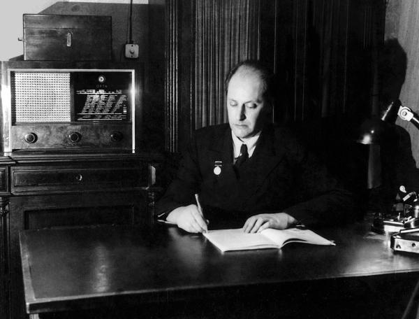 Иллюстрация к книге — Счастливая девочка растет [i_060.jpg]