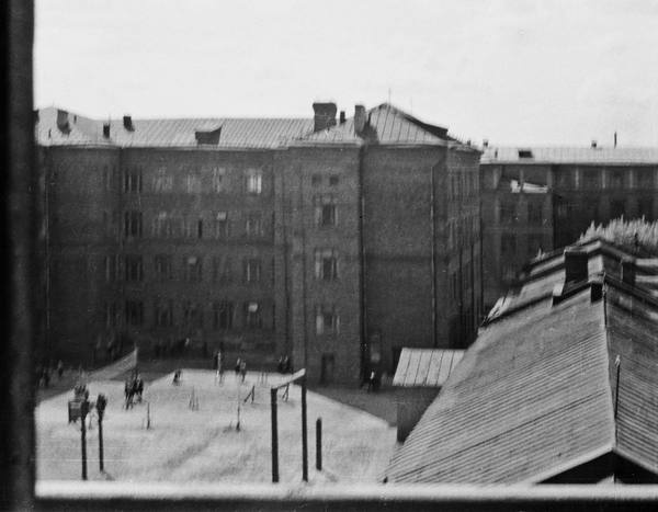 Иллюстрация к книге — Счастливая девочка растет [i_081.jpg]