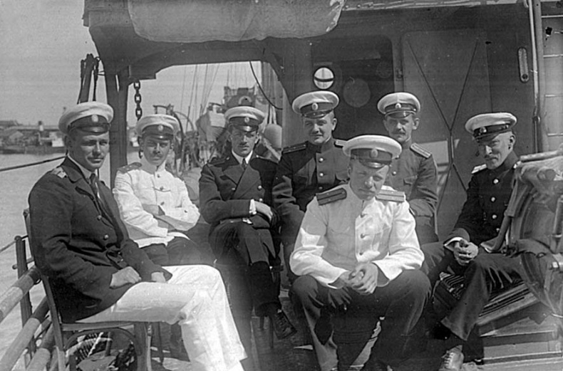 Иллюстрация к книге — Не изменяя присяге [Autogen_eBook_id13.jpg]