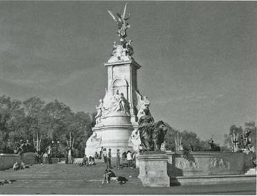 Иллюстрация к книге — Лондон. Прогулки по столице мира [i_028.jpg]