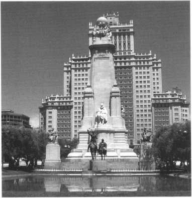 Иллюстрация к книге — Прогулки по Испании. От Пиренеев до Гибралтара [i_004.jpg]