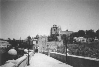 Иллюстрация к книге — Прогулки по Испании. От Пиренеев до Гибралтара [i_012.jpg]