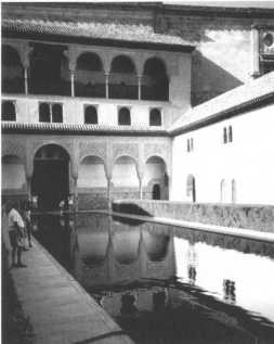 Иллюстрация к книге — Прогулки по Испании. От Пиренеев до Гибралтара [i_025.jpg]