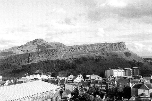 Иллюстрация к книге — Шотландские замки. От Эдинбурга до Инвернесса [i_009.jpg]