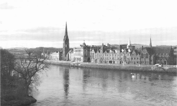 Иллюстрация к книге — Шотландские замки. От Эдинбурга до Инвернесса [i_028.jpg]