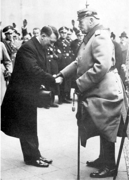 Иллюстрация к книге — Гитлер_директория [i_013.jpg]