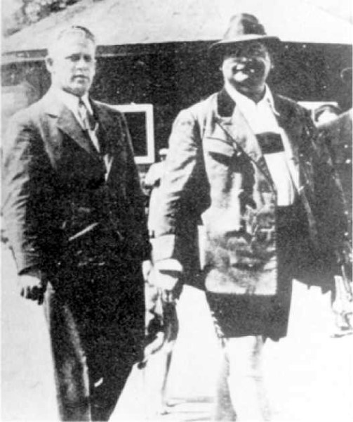 Иллюстрация к книге — Гитлер_директория [i_014.jpg]