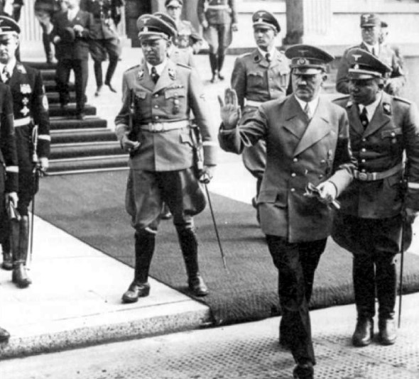 Иллюстрация к книге — Гитлер_директория [i_019.jpg]