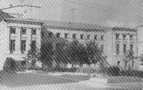 Иллюстрация к книге — Боярские дворы [i_054.jpg]