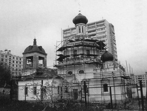 Иллюстрация к книге — Боярские дворы [i_071.jpg]