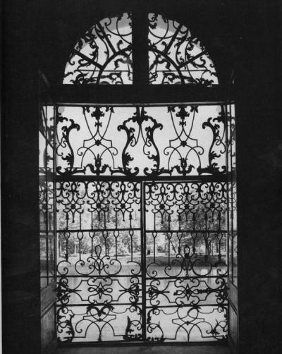 Иллюстрация к книге — Боярские дворы [i_086.jpg]