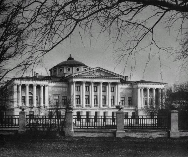 Иллюстрация к книге — Боярские дворы [i_102.jpg]