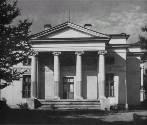 Иллюстрация к книге — Боярские дворы [i_106.jpg]