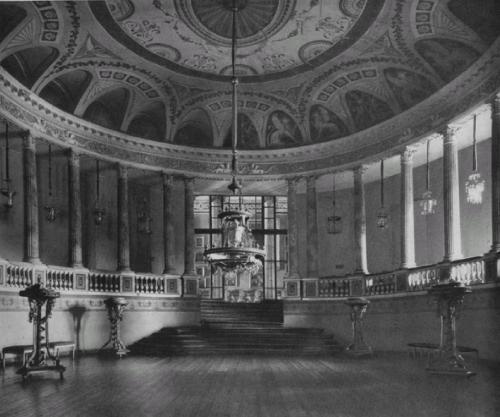 Иллюстрация к книге — Боярские дворы [i_107.jpg]