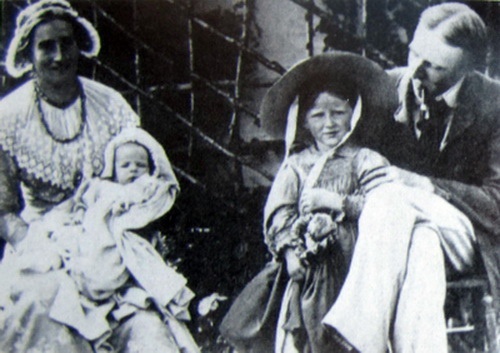 Иллюстрация к книге — Солдат всегда солдат. Хроника страсти [i_004.jpg]