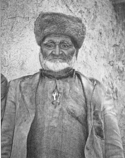 Иллюстрация к книге — Три чашки чая [i_006.jpg]