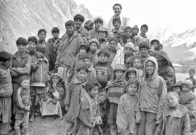 Иллюстрация к книге — Три чашки чая [i_017.jpg]