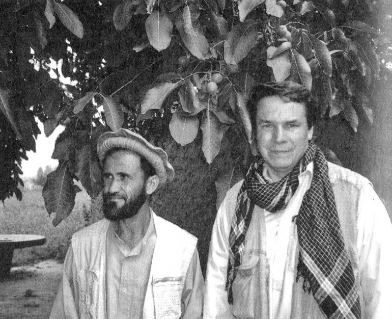 Иллюстрация к книге — Три чашки чая [i_024.jpg]