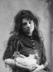 Иллюстрация к книге — Город Пустых. Побег из дома странных детей [i_010.jpg]