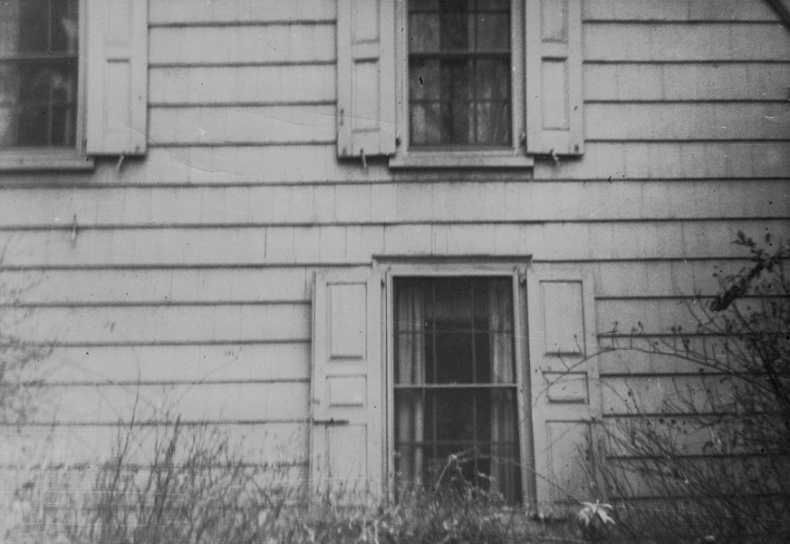 Иллюстрация к книге — Город Пустых. Побег из дома странных детей [i_044.jpg]