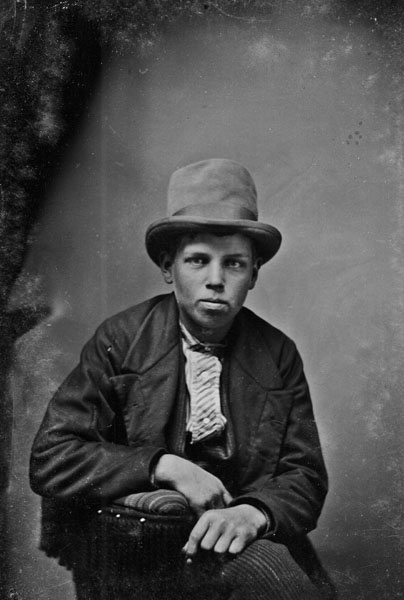 Иллюстрация к книге — Город Пустых. Побег из дома странных детей [i_053.jpg]