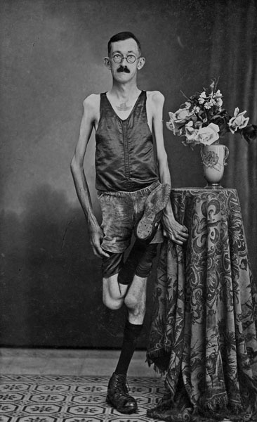 Иллюстрация к книге — Город Пустых. Побег из дома странных детей [i_056.jpg]