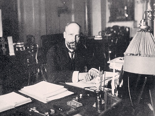 Иллюстрация к книге — Последний идол [i_032.jpg]