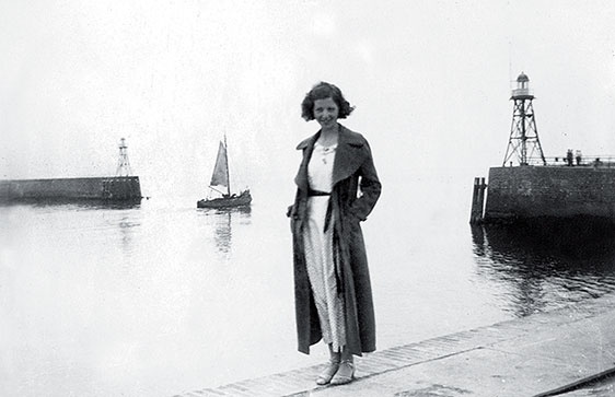 Иллюстрация к книге — Танцующая в Аушвице [i_002.jpg]