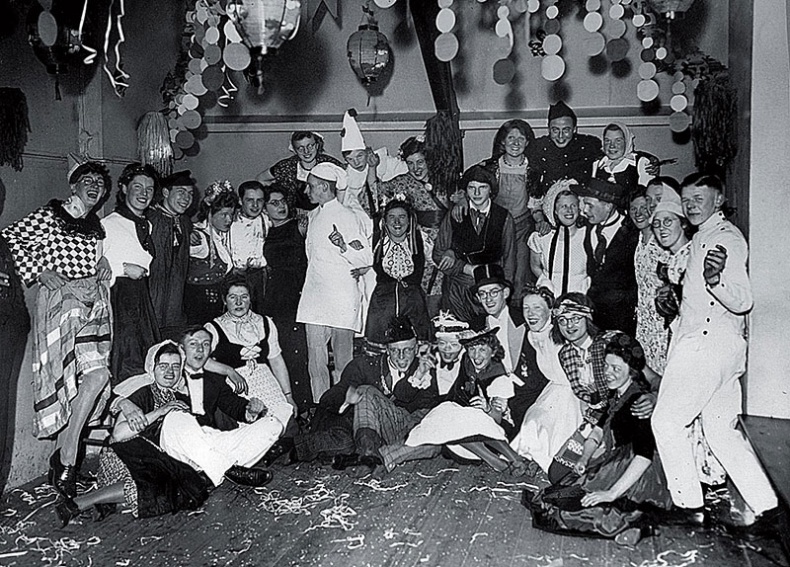 Иллюстрация к книге — Танцующая в Аушвице [i_021.jpg]