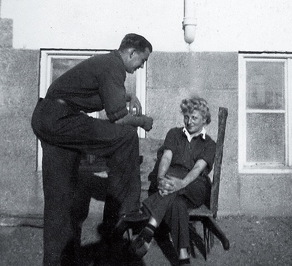 Иллюстрация к книге — Танцующая в Аушвице [i_044.jpg]