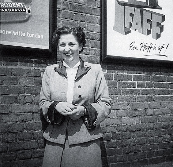 Иллюстрация к книге — Танцующая в Аушвице [i_050.jpg]