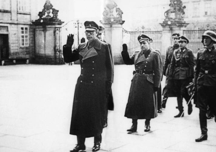 Иллюстрация к книге — Власов против Сталина. Трагедия русской освободительной армии 1944-1945 год [i_011.jpg]