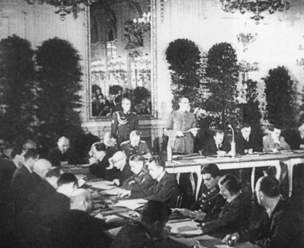 Иллюстрация к книге — Власов против Сталина. Трагедия русской освободительной армии 1944-1945 год [i_016.jpg]