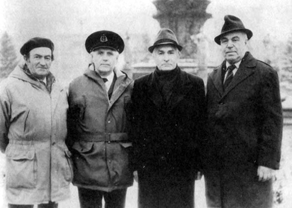 Иллюстрация к книге — Записки рядового радиста. Фронт. Плен. Возвращение. 1941-1946 [i_007.jpg]