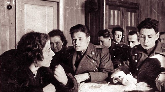 Иллюстрация к книге — Странники войны. Воспоминания детей писателей. 1941-1944 [Autogen_eBook_id170.jpg]