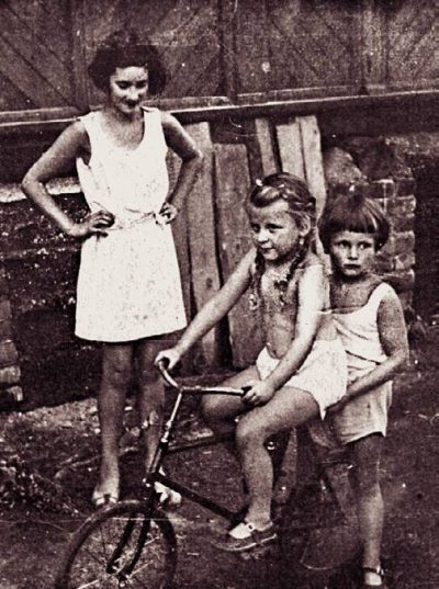 Иллюстрация к книге — Странники войны. Воспоминания детей писателей. 1941-1944 [Autogen_eBook_id174.jpg]