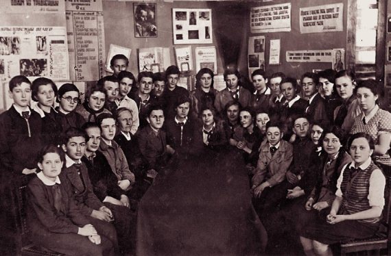 Иллюстрация к книге — Странники войны. Воспоминания детей писателей. 1941-1944 [Autogen_eBook_id186.jpg]