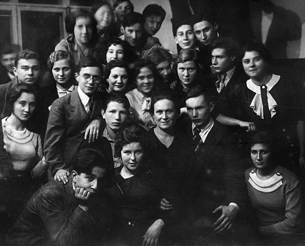 Иллюстрация к книге — За плечами ХХ век [Autogen_eBook_id9.jpg]