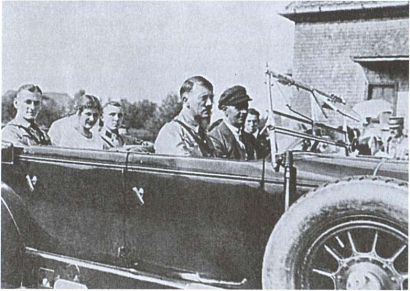 Иллюстрация к книге — Мартин Борман. Неизвестный рейхслейтер. 1936-1945 [i_005.jpg]