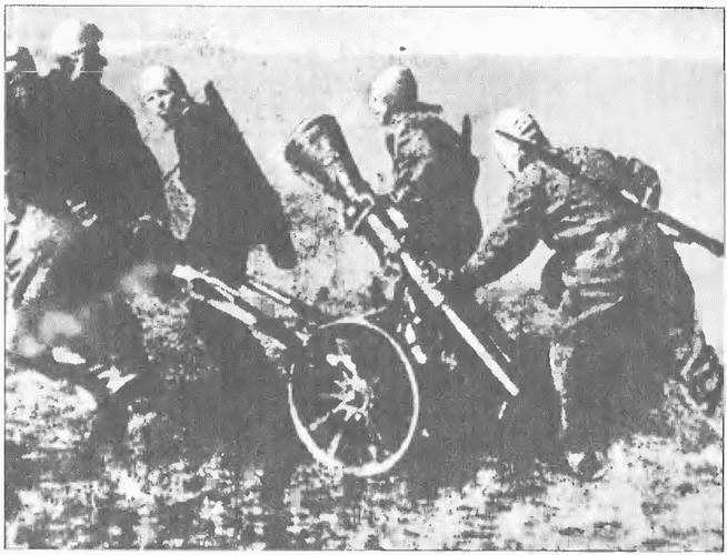 Иллюстрация к книге — Большой блеф Тухачевского. Как перевооружалась Красная армия [i_031.jpg]