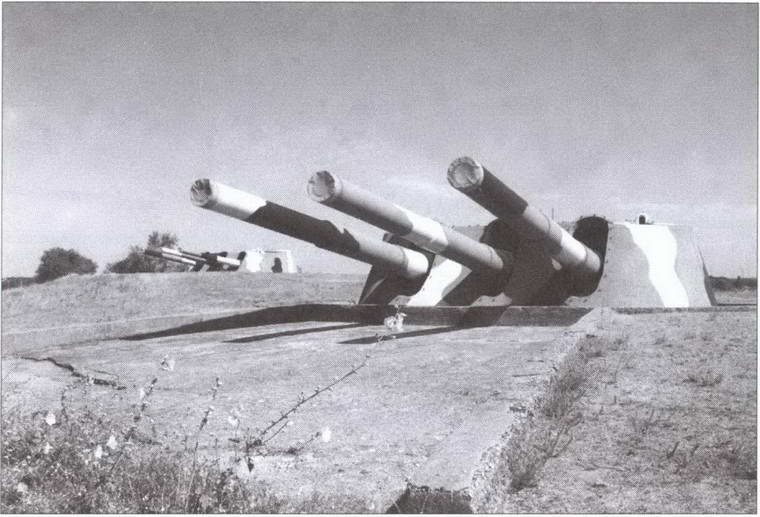 Иллюстрация к книге — "Непотопляемый авианосец" Крым. 1945-2014 [i_019.jpg]