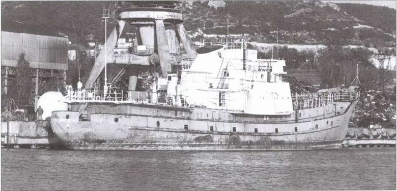 Иллюстрация к книге — "Непотопляемый авианосец" Крым. 1945-2014 [i_041.jpg]