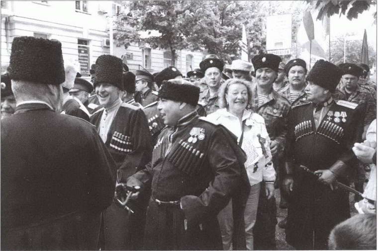 Иллюстрация к книге — "Непотопляемый авианосец" Крым. 1945-2014 [i_045.jpg]