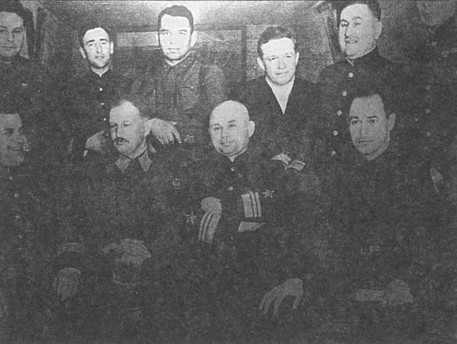 Иллюстрация к книге — Адмирал Октябрьский против Муссолини [_04.jpg]