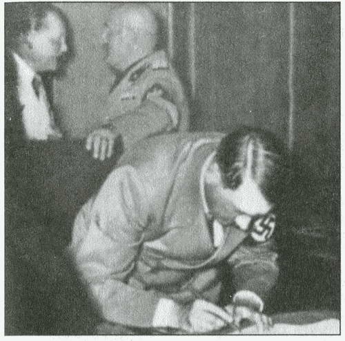 Иллюстрация к книге — Англия. Ни войны, ни мира [i_091.jpg]