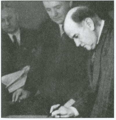 Иллюстрация к книге — Англия. Ни войны, ни мира [i_093.jpg]