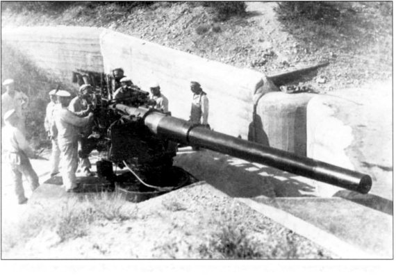 Иллюстрация к книге — Время больших пушек. Битвы за Ленинград и Севастополь [Autogen_eBook_id68.jpg]